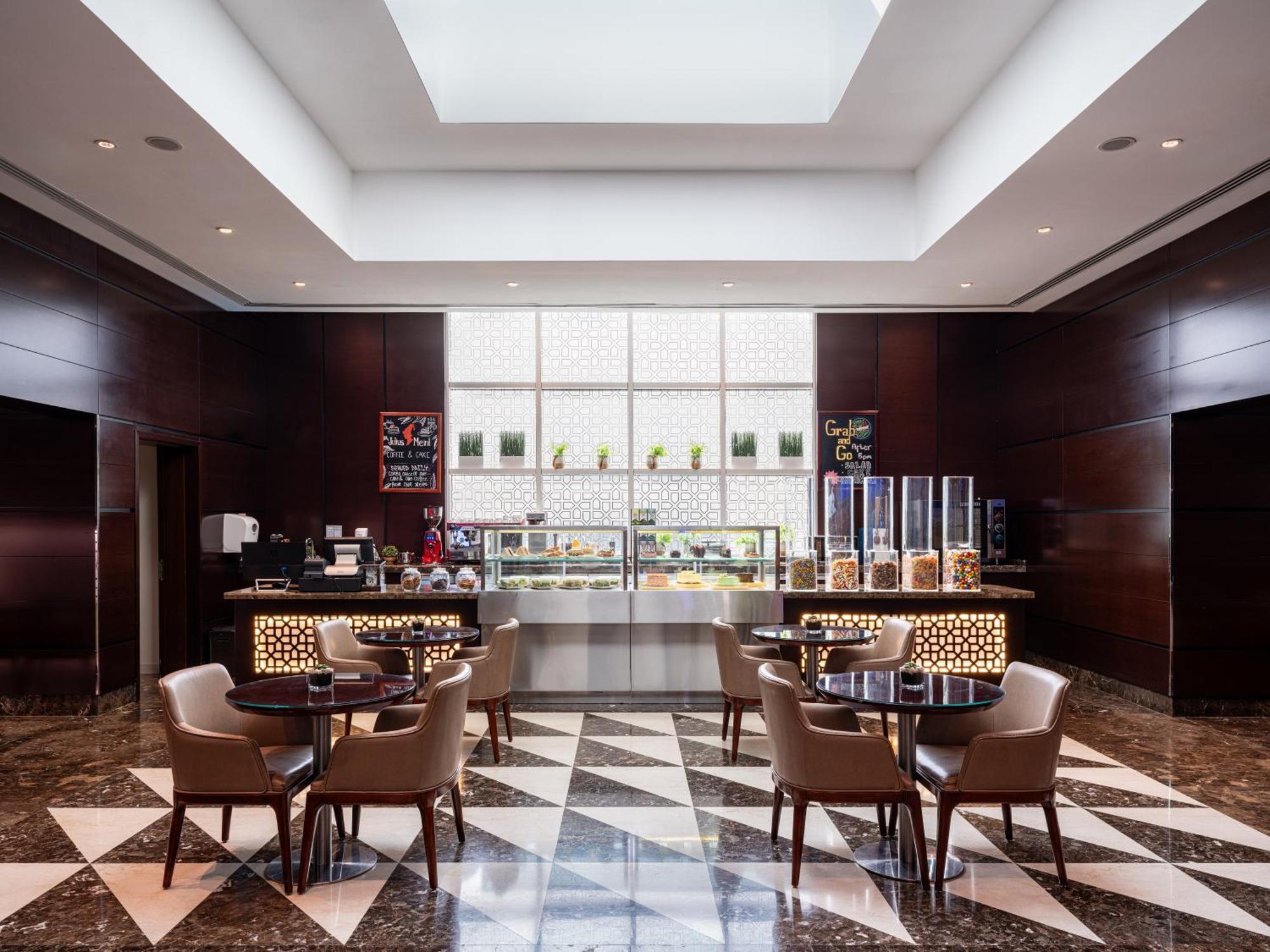Four Points By Sheraton Sharjah Exteriör bild