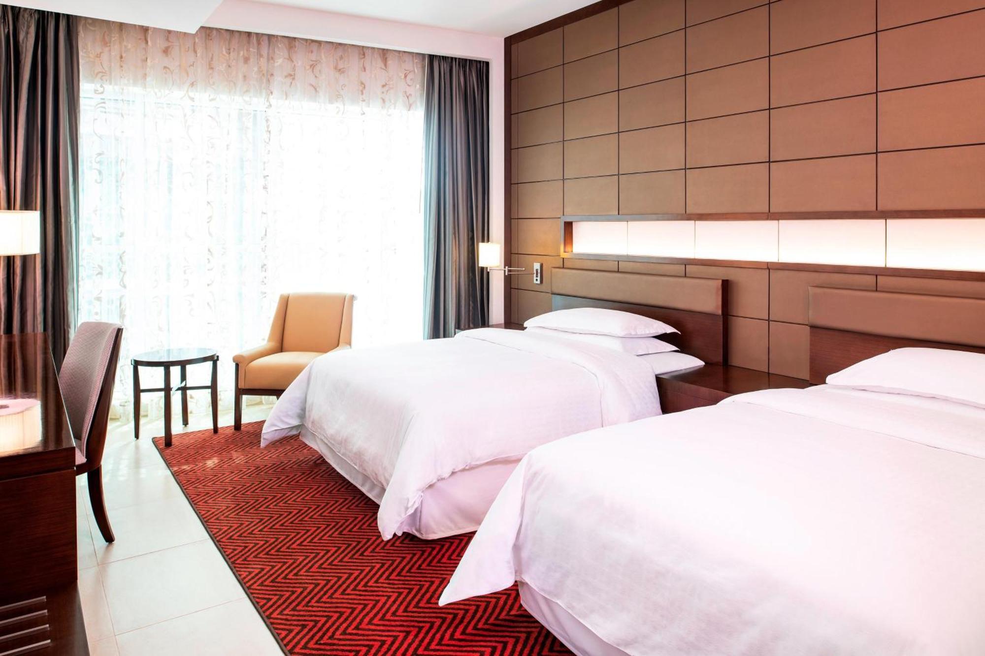 Four Points By Sheraton Sharjah Exteriör bild