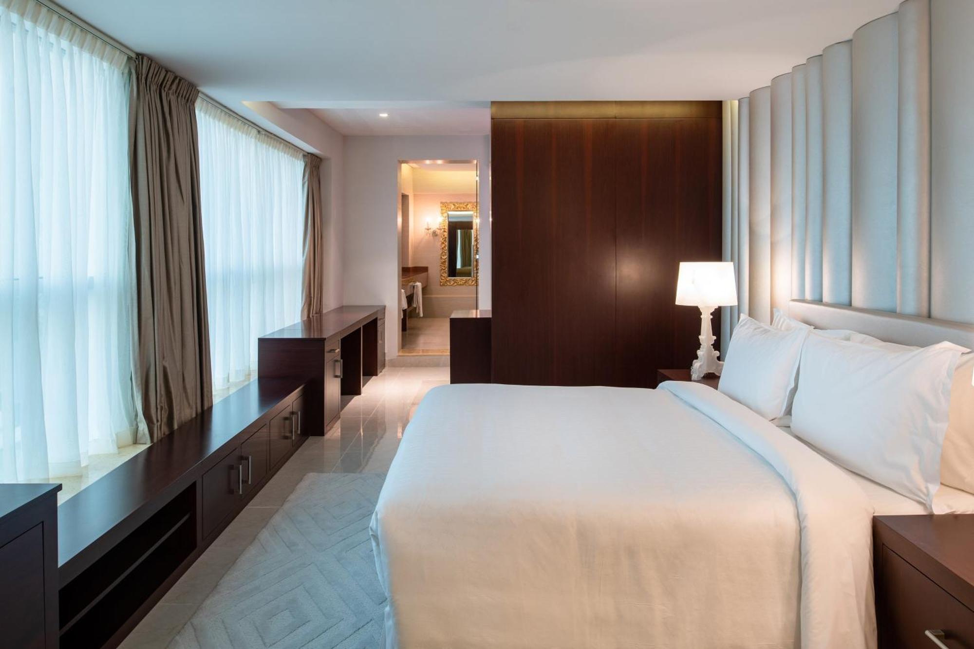 Four Points By Sheraton Sharjah Exteriör bild