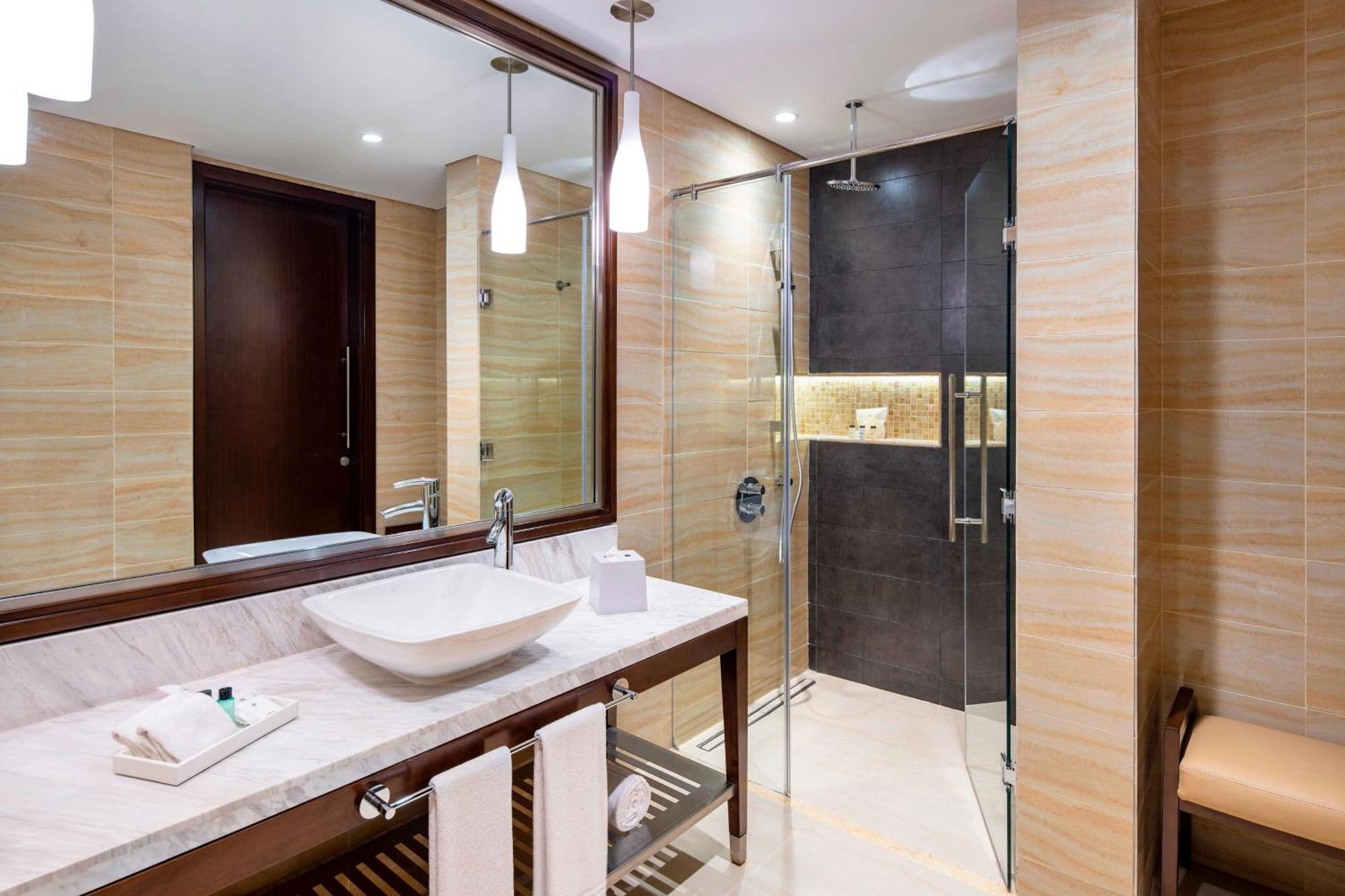 Four Points By Sheraton Sharjah Exteriör bild
