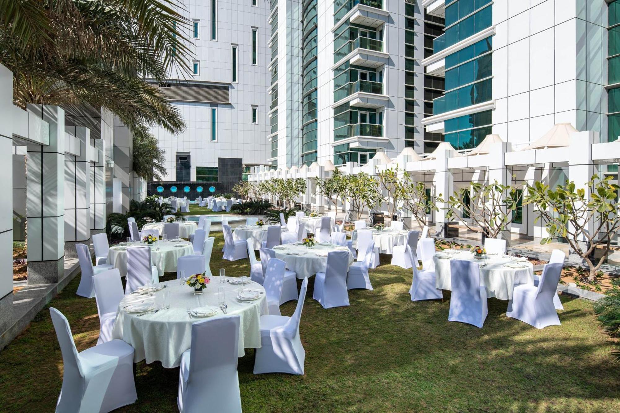 Four Points By Sheraton Sharjah Exteriör bild